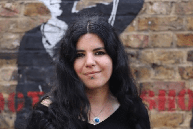 Faces Afraid of the Mirror